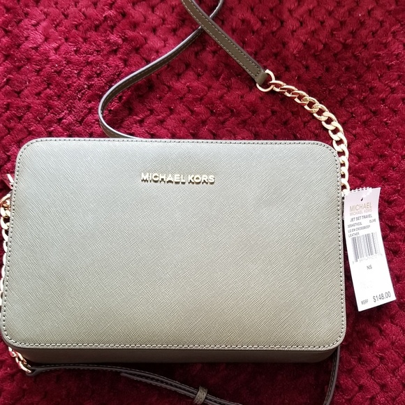 Michael Kors Handbags - Jet Set Travel Bag